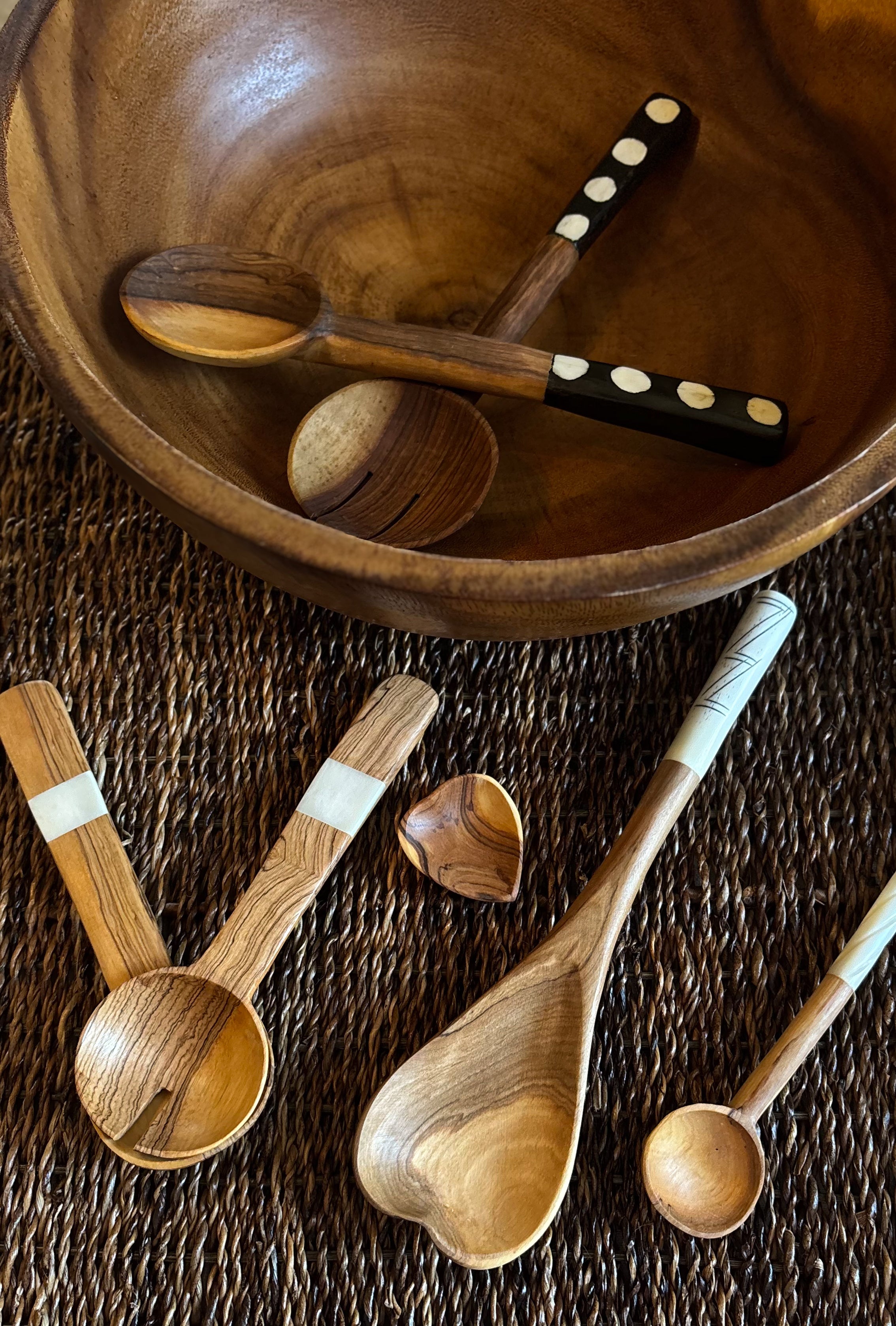 Cuillère à café africaine en bois d'olive sauvage avec poignée en spirale