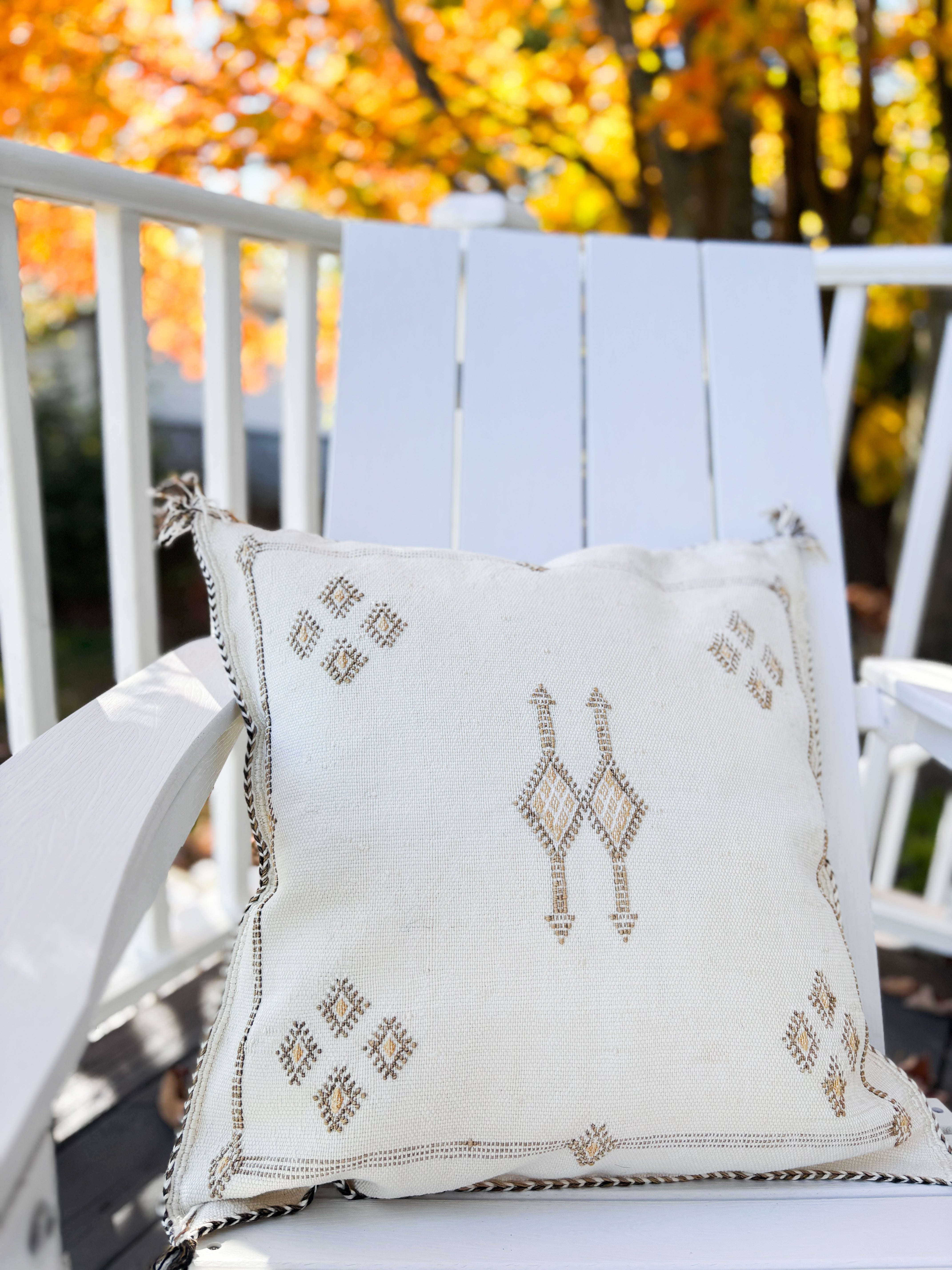 Housse de Coussin Carrée Premium blanc cassé en Soie de Cactus du Maroc