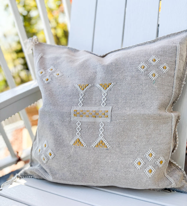 MAROC: Housse de Coussin en Soie de Cactus Carrée Grise Premium