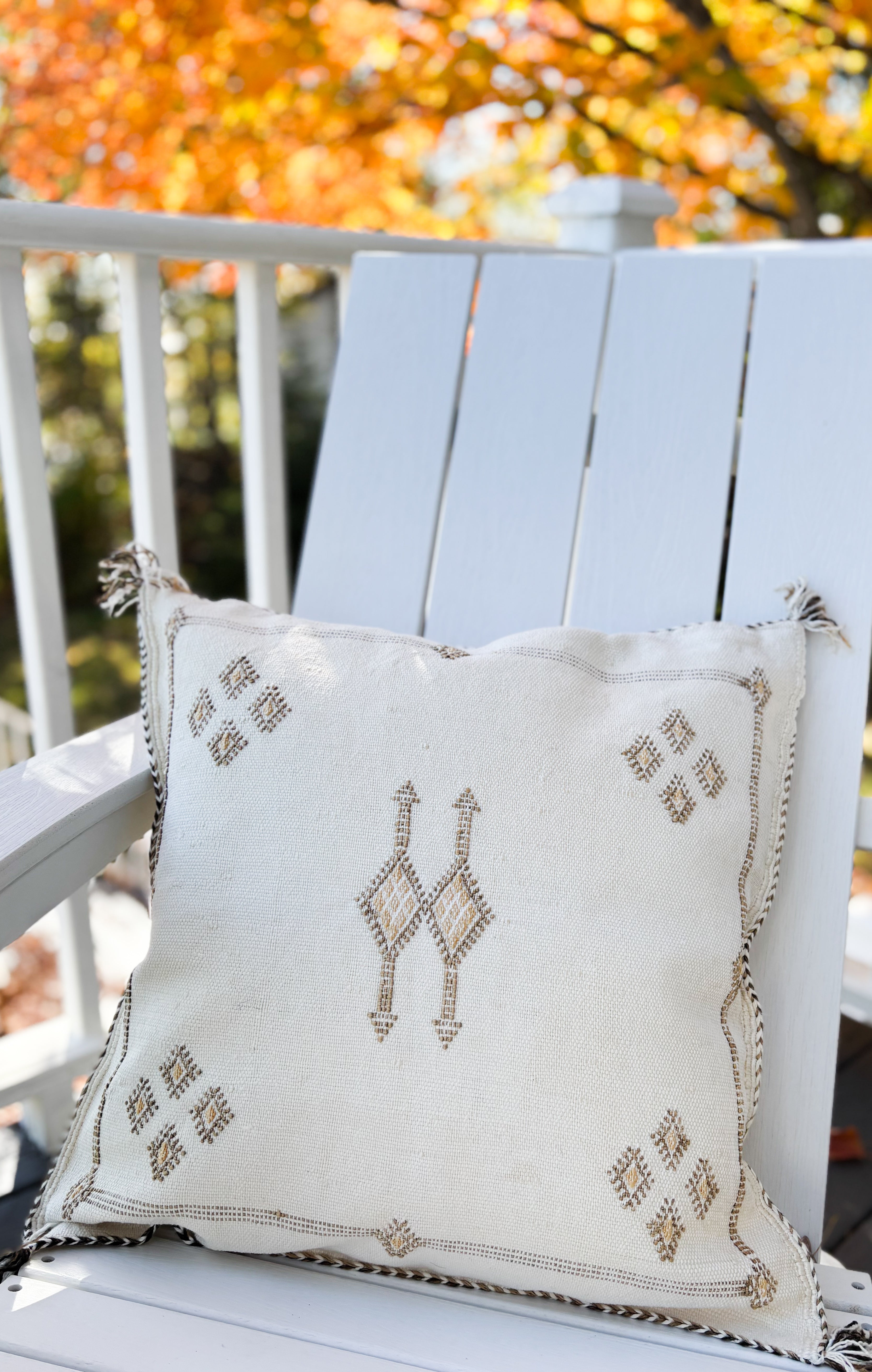 Housse de Coussin Carrée Premium blanc cassé en Soie de Cactus du Maroc