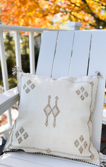 MAROC: Housse de Coussin Carrée Premium OffWhite en Soie de Cactus