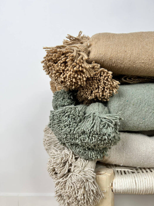 MAROC: Couverture Plaid à Pompons Feldgrau Premium Fait Main au Maroc