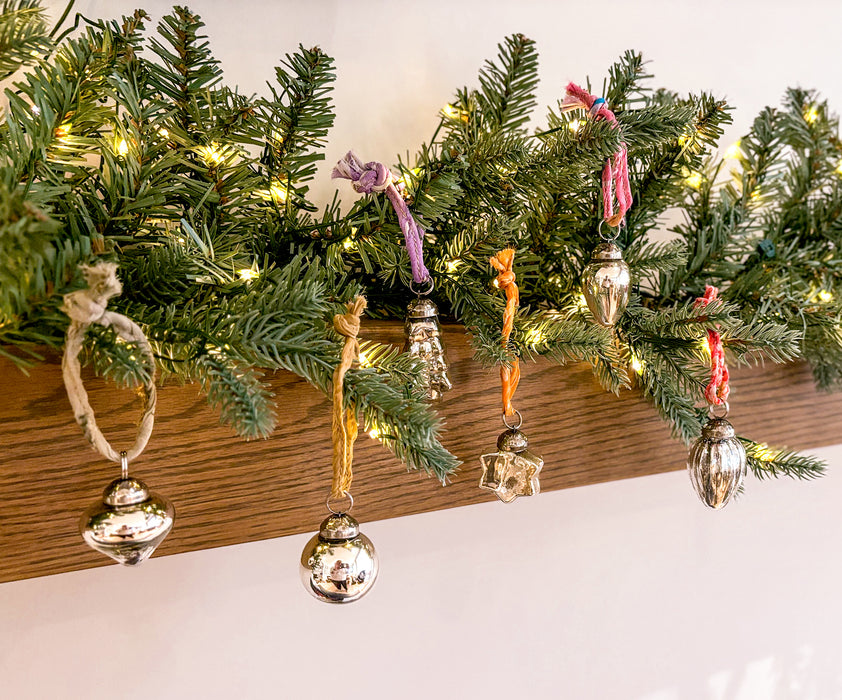 INDE: Ensemble de 6 boules de Noël en verre recyclé à finition argentée