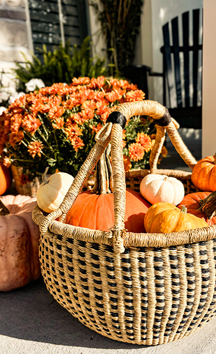 GHANA: Panier Bolga à carreaux bleu nuit et naturel