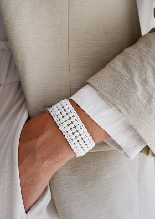 Manchette étroite en cuir à rayures multiples – BLANC