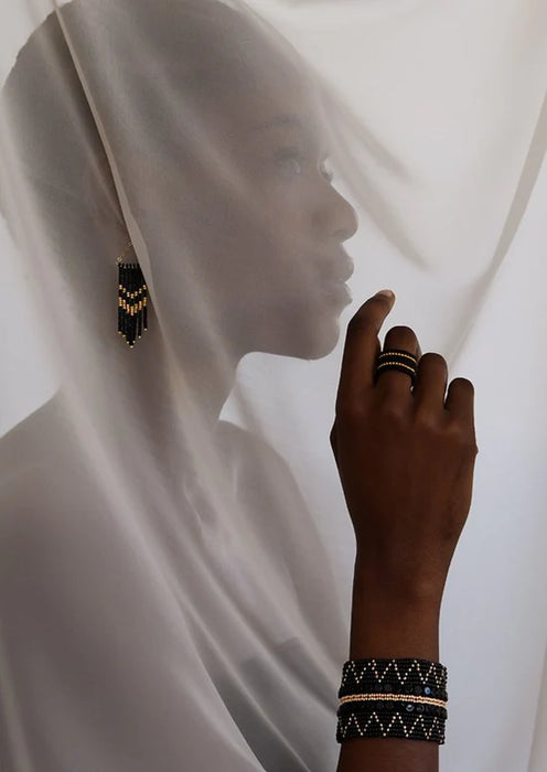 Large bracelet en cuir à motif zigzag – NOIR/OR