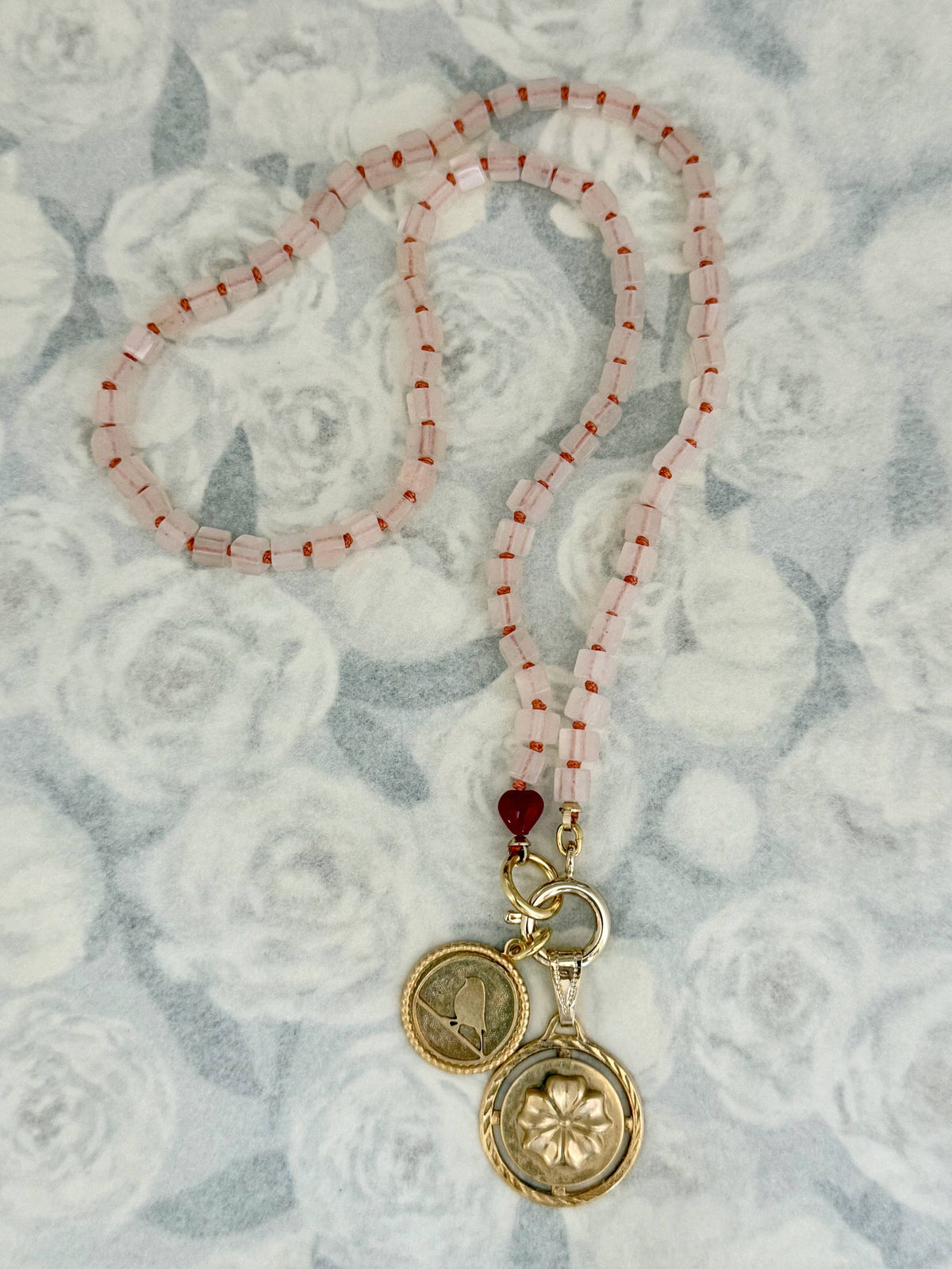 Collier d'aventurines pêches - de NYC