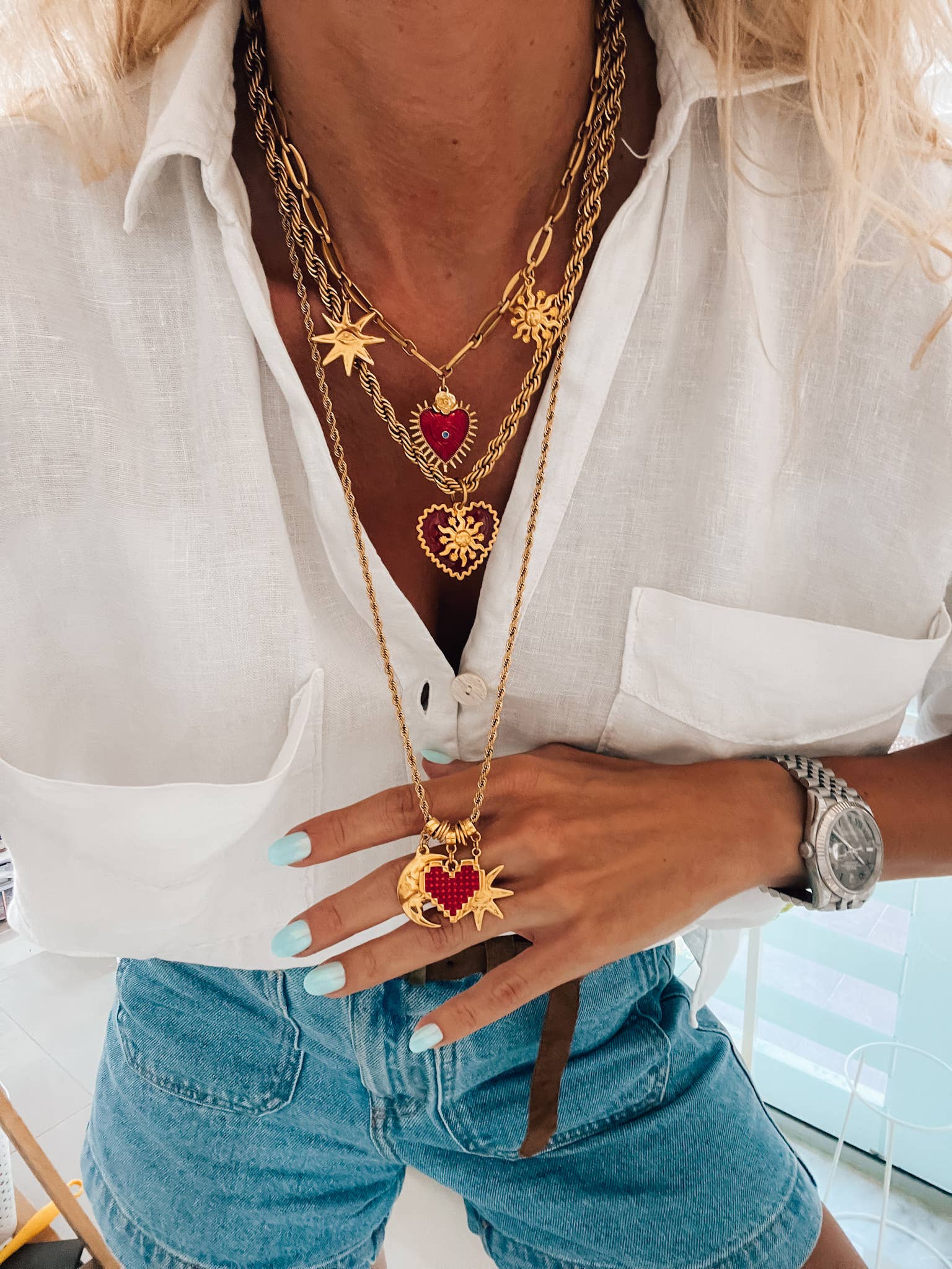 Colliers avec pendentifs en forme de cœurs dorés et rouges- 3 variantes- de Grèce