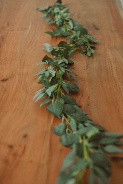 Eucalyptus + Silver Green Willow (artificial)